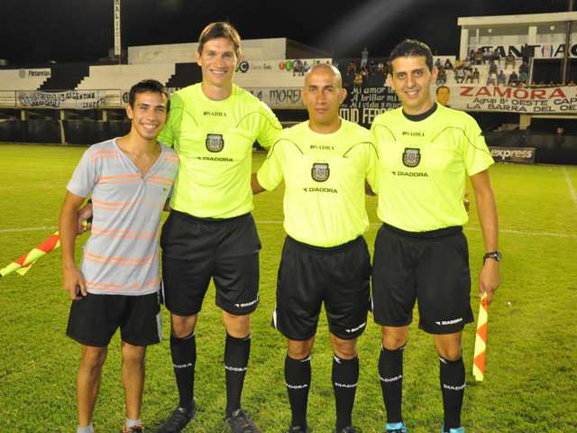 tribu Incentivo astronomía Por la agresión a un árbitro, se “para” el fútbol